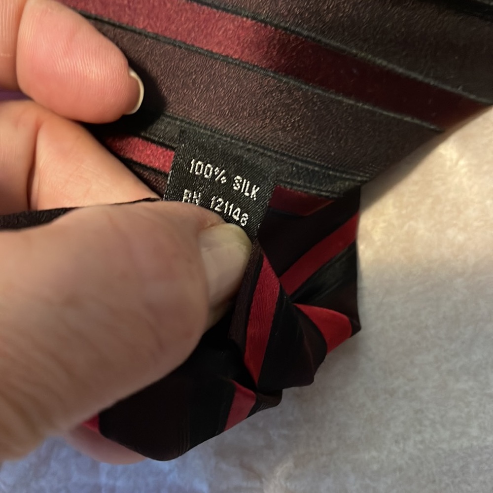 Used tie - Picture 4 of 11